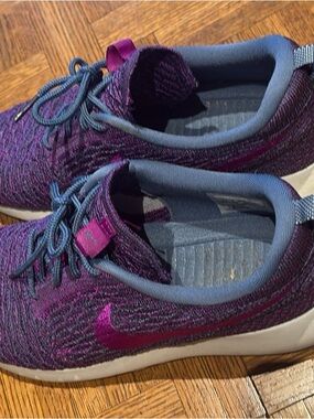 Nike Women’s Purple and Blue Knit Sneakers